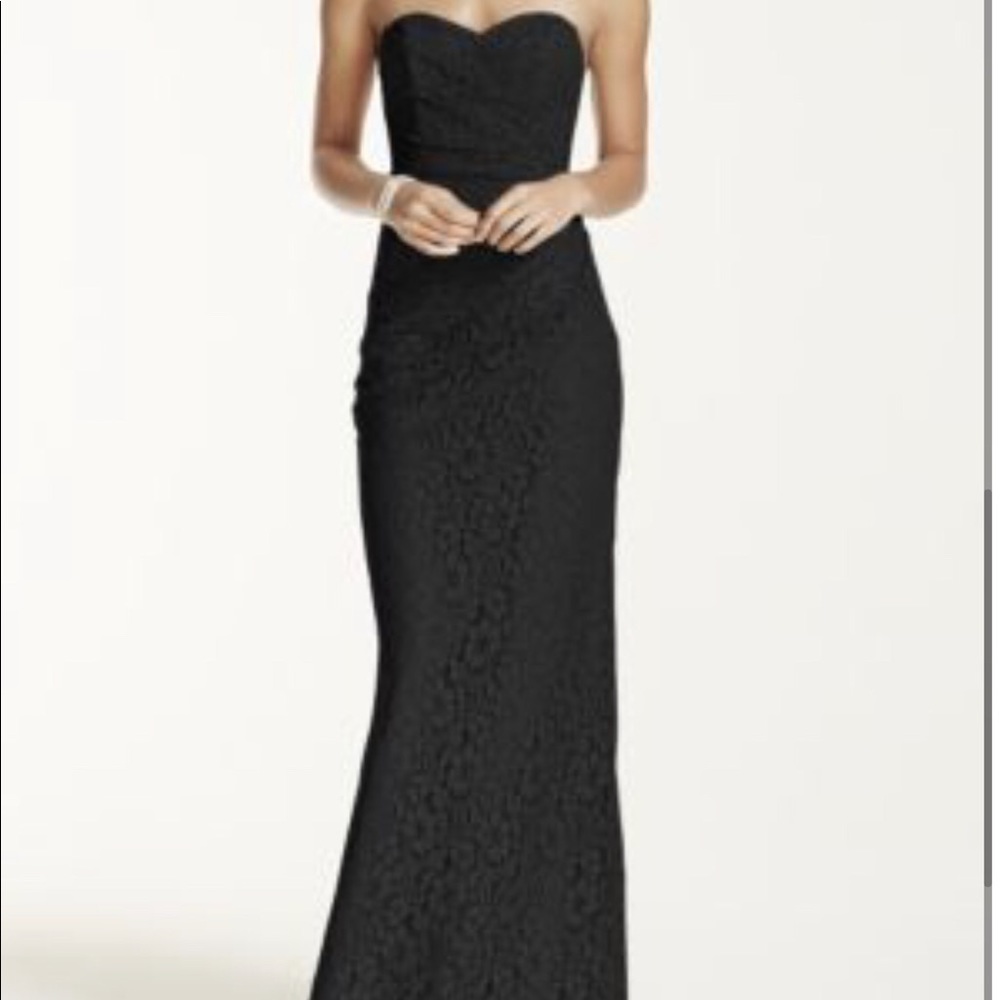 strapless lace dress with sweetheart neckline